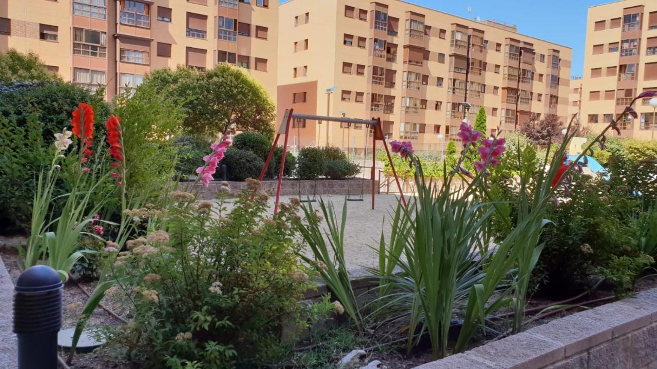 Apartment Madrid Barajas Eksteriør bilde